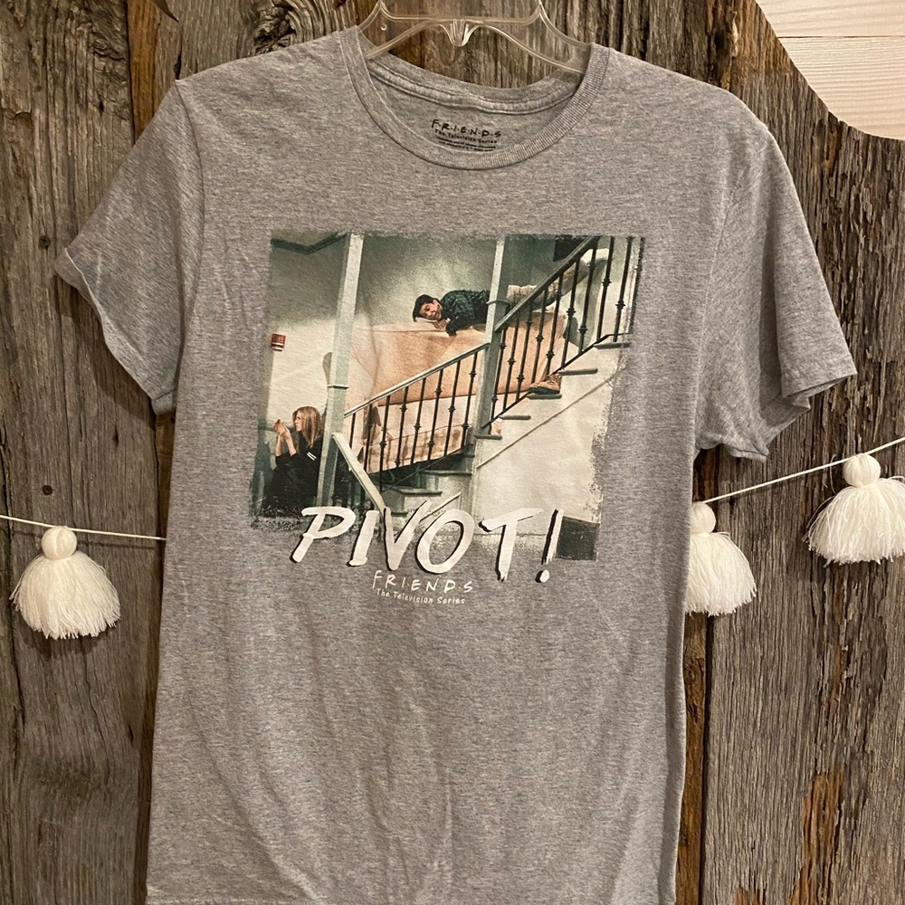 F.R.I.E.N.D.S Tee - Picture 2 of 3